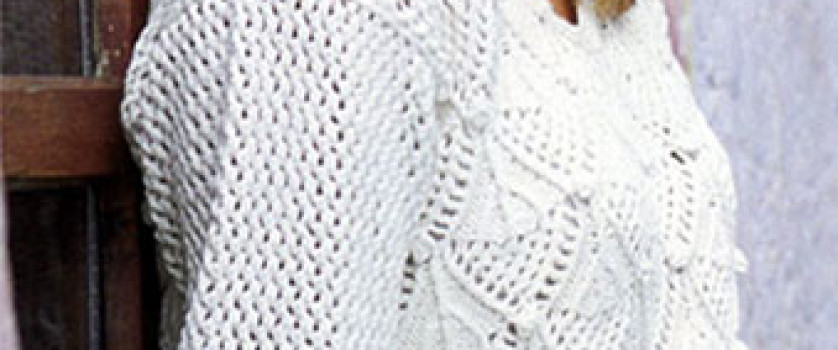 Ажурный пуловер с сетчатыми рукавами